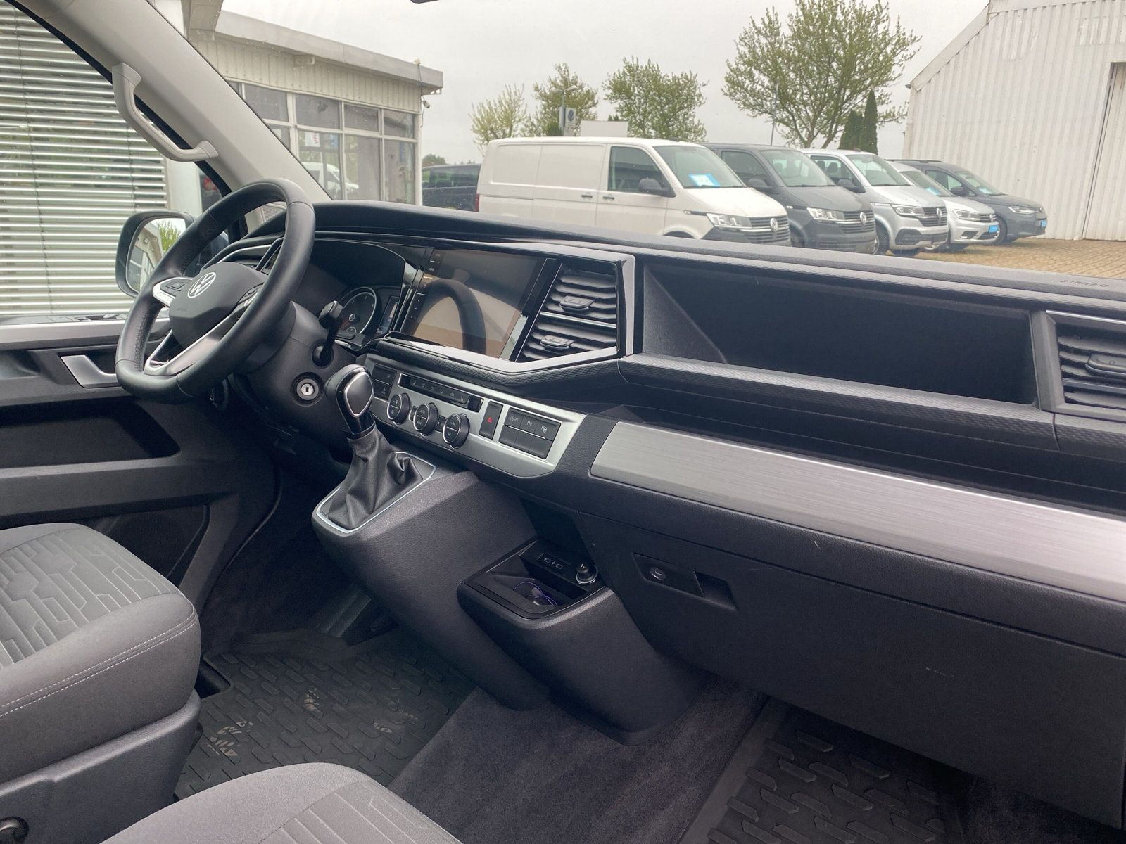 Fahrzeugabbildung Volkswagen T6 Multivan 2.0 TDI DSG 4M STANDHZG KAMERA DCC A