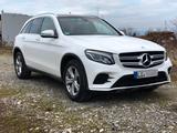Mercedes-Benz GLC 250 4MATIC AMG Line Autom. - Scheckheft - AH - Mercedes-Benz GLC 250: Weiß