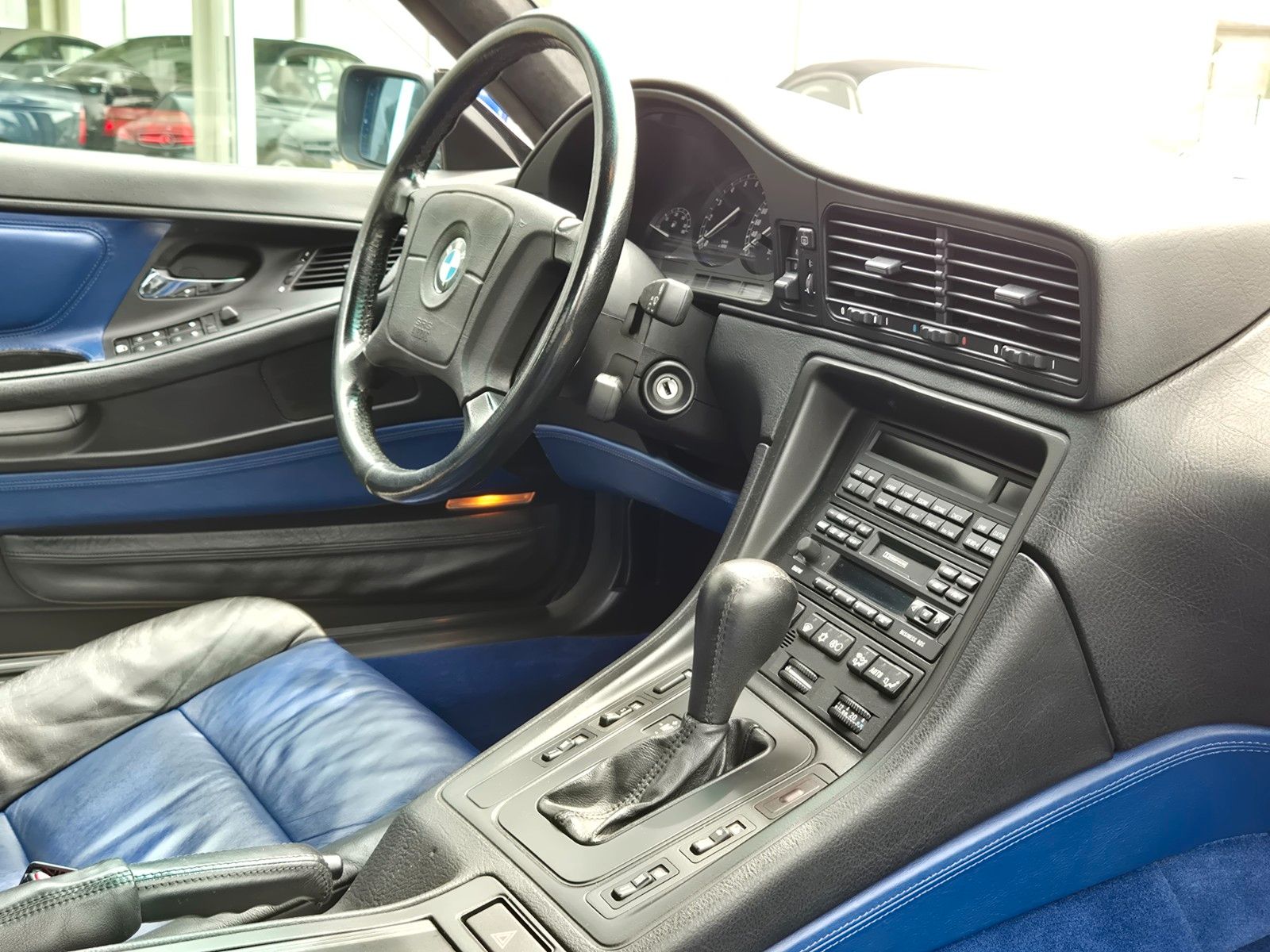 Fahrzeugabbildung BMW 850Ci/Deutsch/Sammler/Individual Interieur