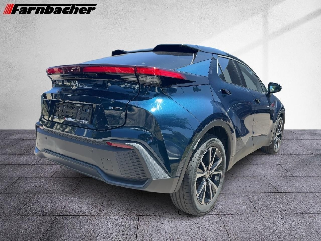 Fahrzeugabbildung Toyota C-HR 2,0 Hybrid Teamplayer