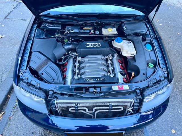 Audi S4 B6 V8 4.2 quattro 