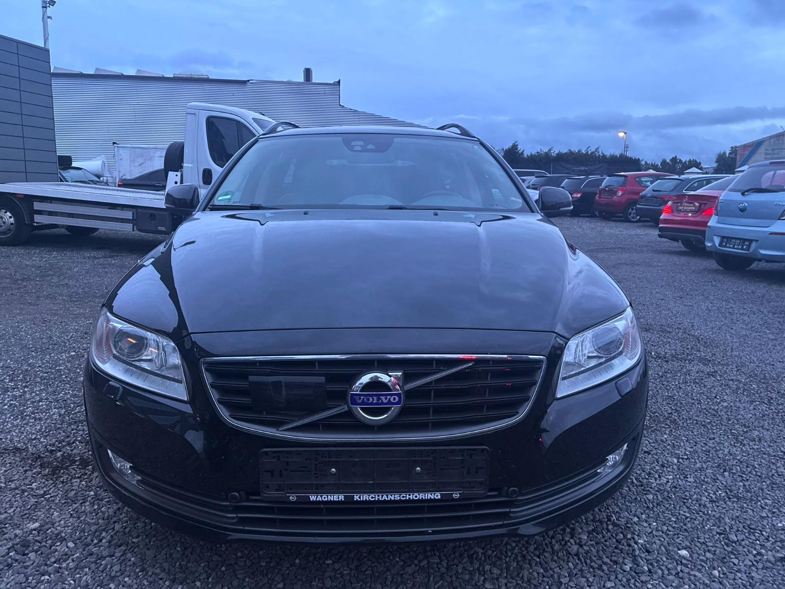 Volvo V70 2015 — салон