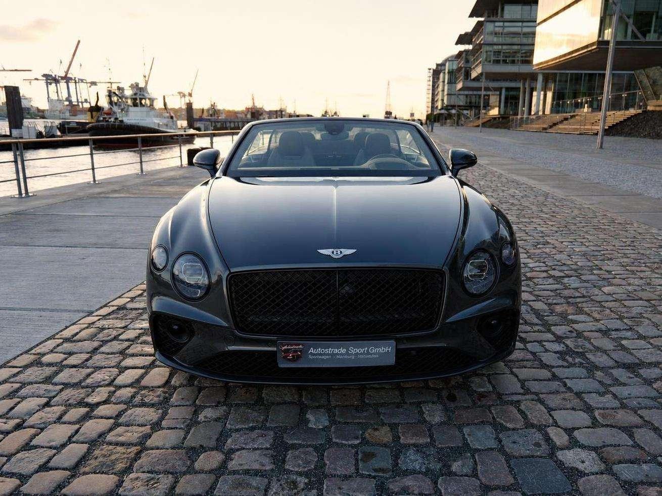 Bentley Continental GTC V8 Mulliner