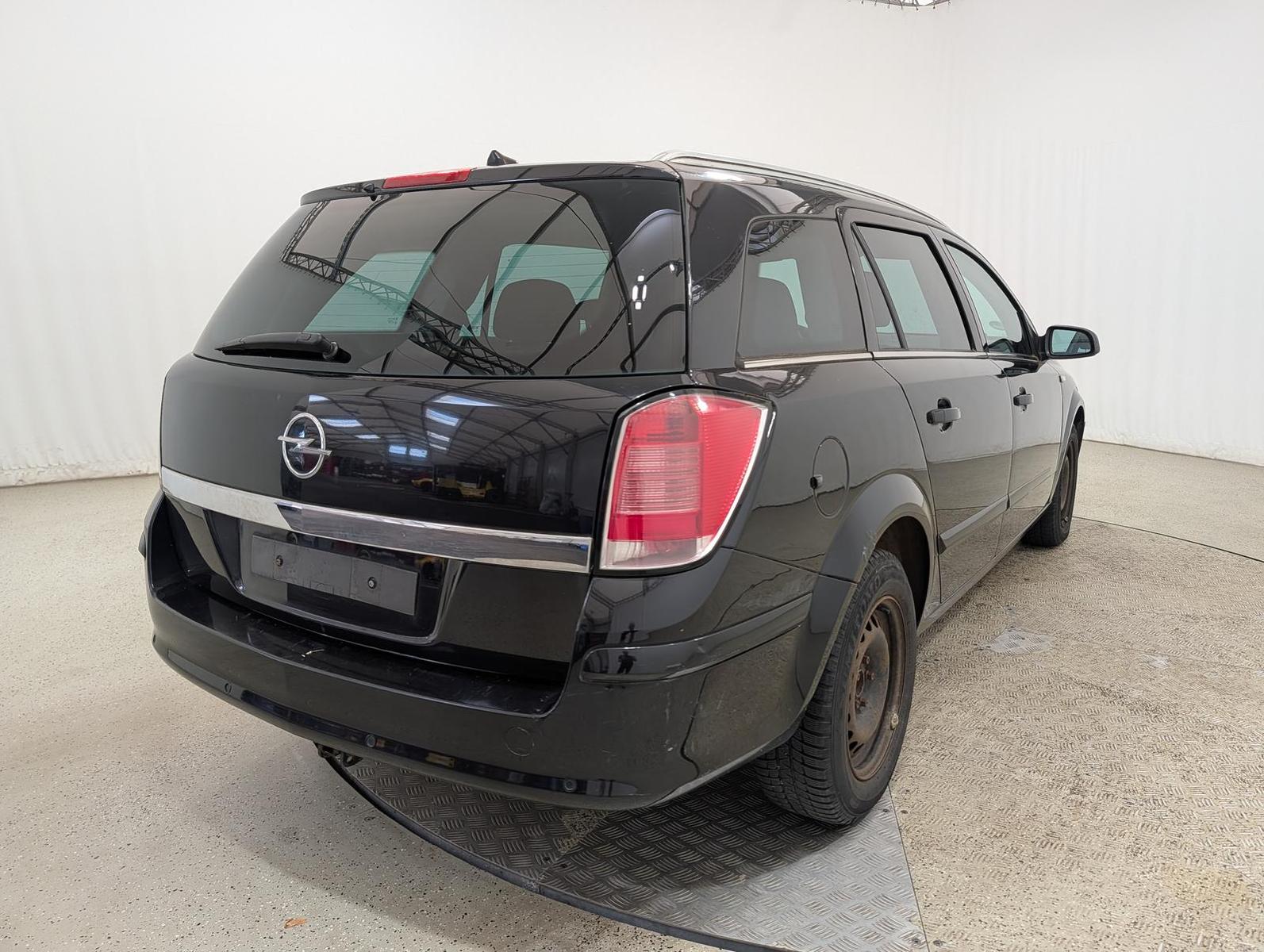 Opel Astra 2007 — двигун 1.796 cm³, 140 HP (103kW)