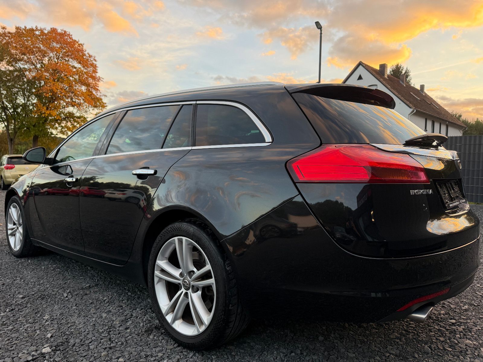 OPEL Insignia InsigniaA  Tourer  TÜV 5/2028-Scheckheftgepflegt – Foto 4
