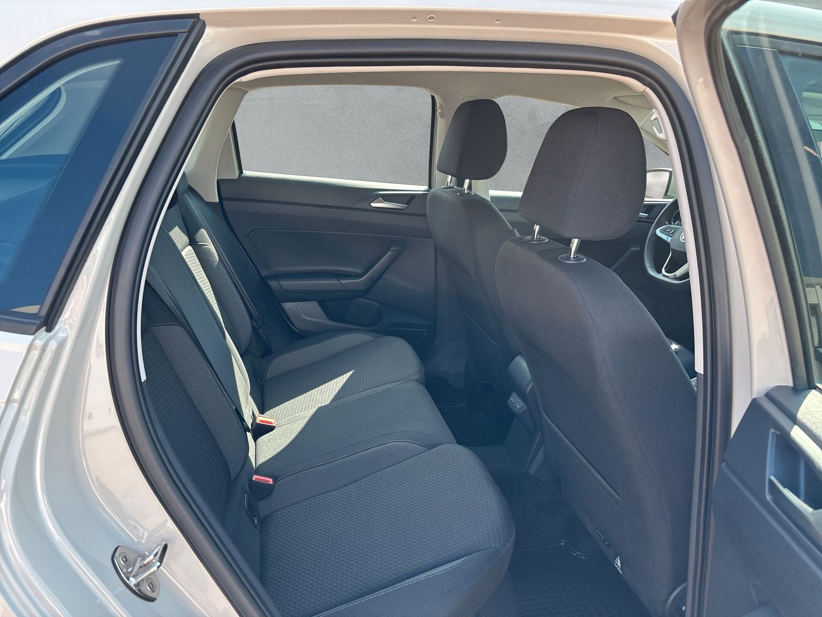 Fahrzeugabbildung Volkswagen Polo Life 1.0 TSI PDC App-Connect LED