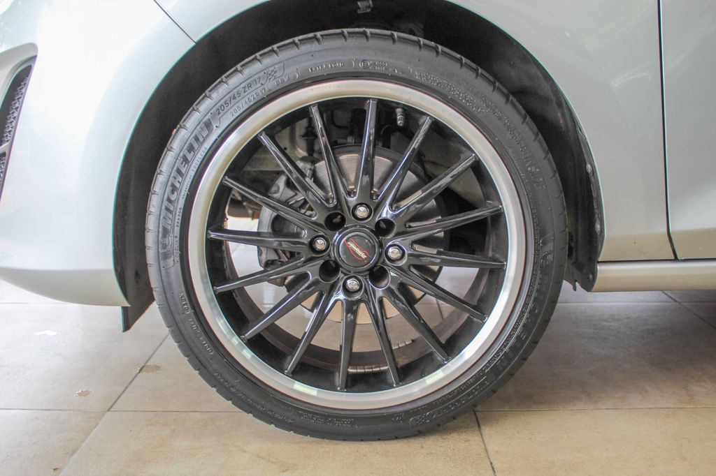 Car Image 20