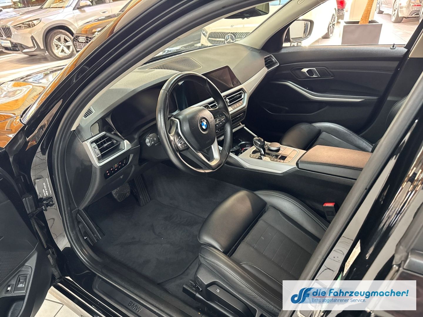 Fahrzeugabbildung BMW 320 e Advantage Touring Park-Assistent Navi Digi
