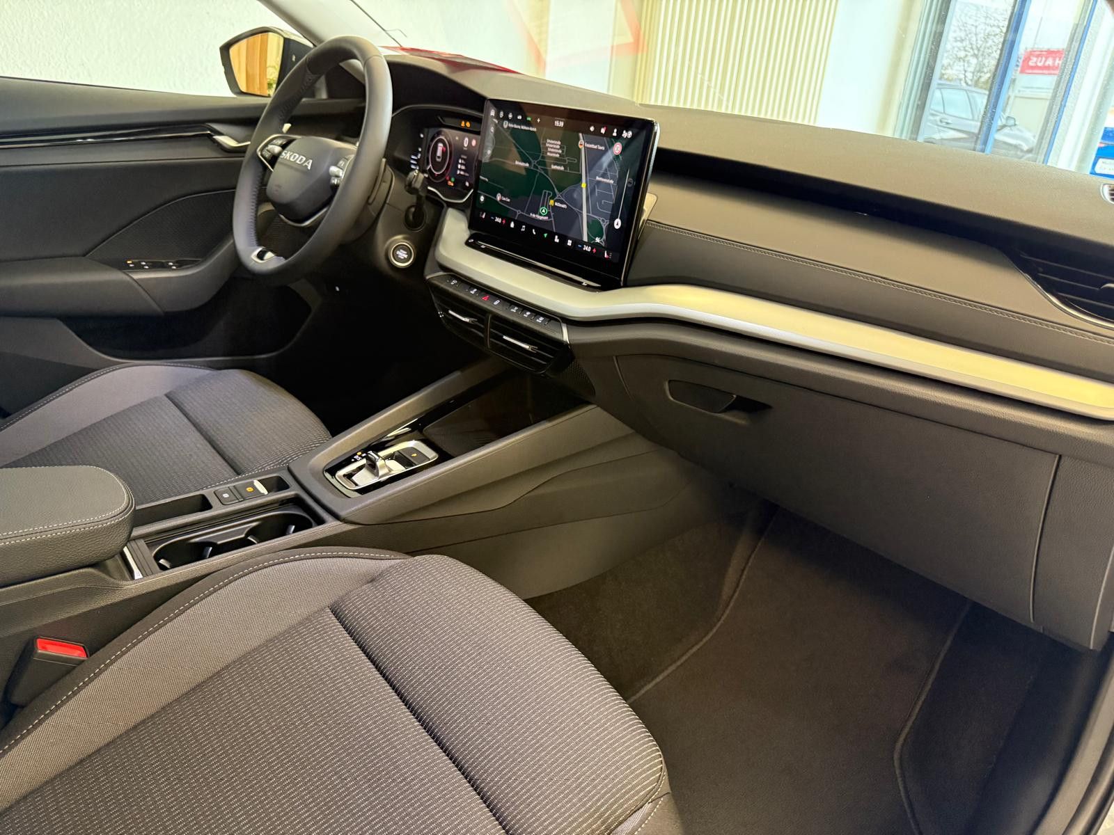 Fahrzeugabbildung SKODA Octavia Combi 2.0 TDI 110 kW Selection / AHK/LED