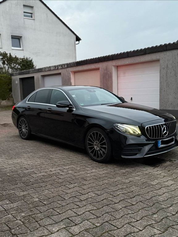Image of Mercedes-Benz E 350