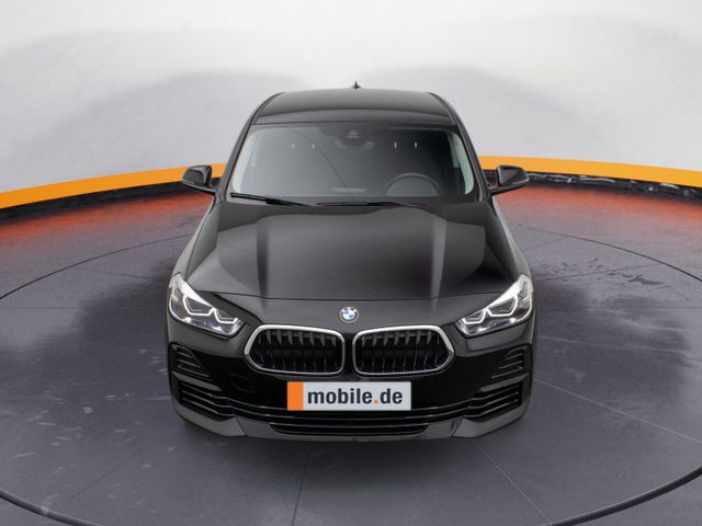 BMW X2 sD18i PDC AHK DAB GeschwindigReg LED 17Zoll