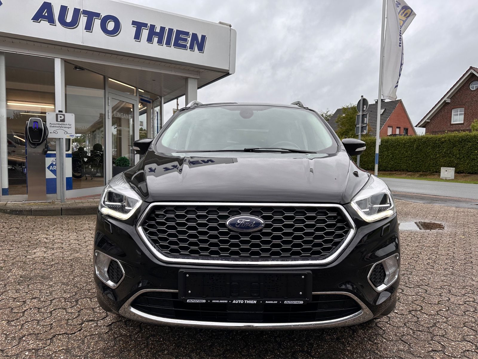 Fahrzeugabbildung Ford Kuga Vignale 2.0 TDCi 4x4 AHK/ACC/BiXenon/Keyfre