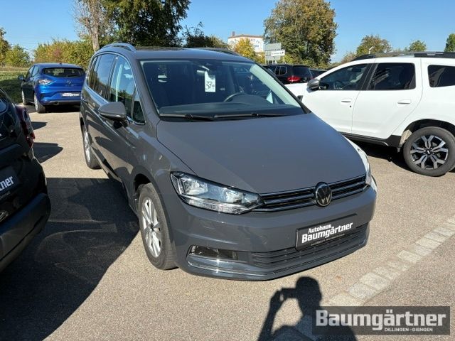 Fahrzeugabbildung Volkswagen Touran Highline 1.5 TSI DSG Kamera/PDC/Sitzh.