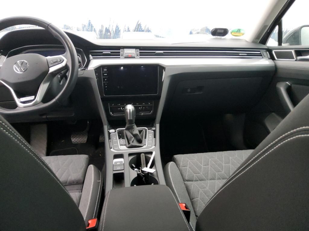 Fahrzeugabbildung Volkswagen Passat Variant TDI Business DSG 4M Standhzg. Mat