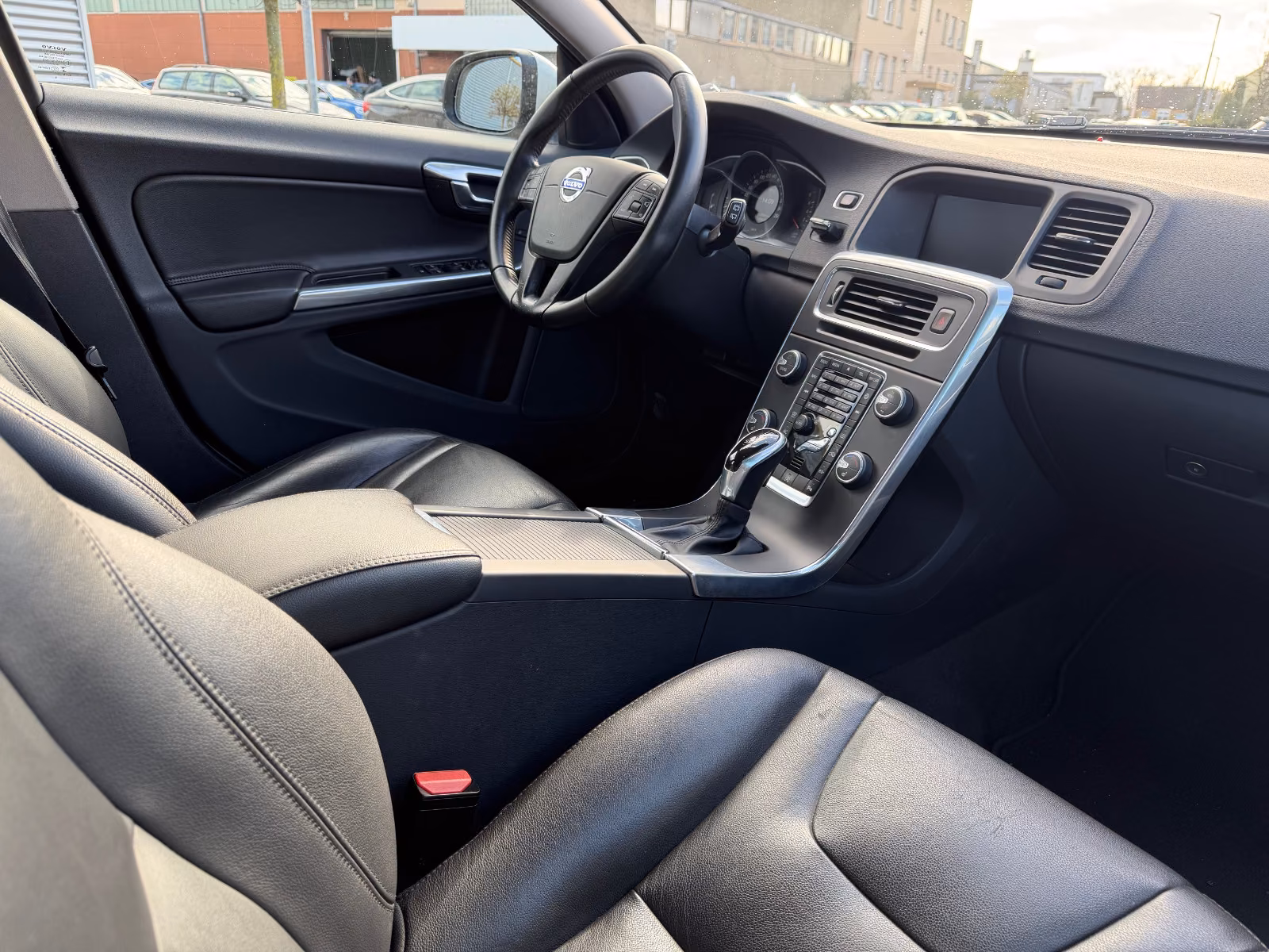 Volvo V60 1.5 Aut. - LEDER + NAVI + XENON + AHK