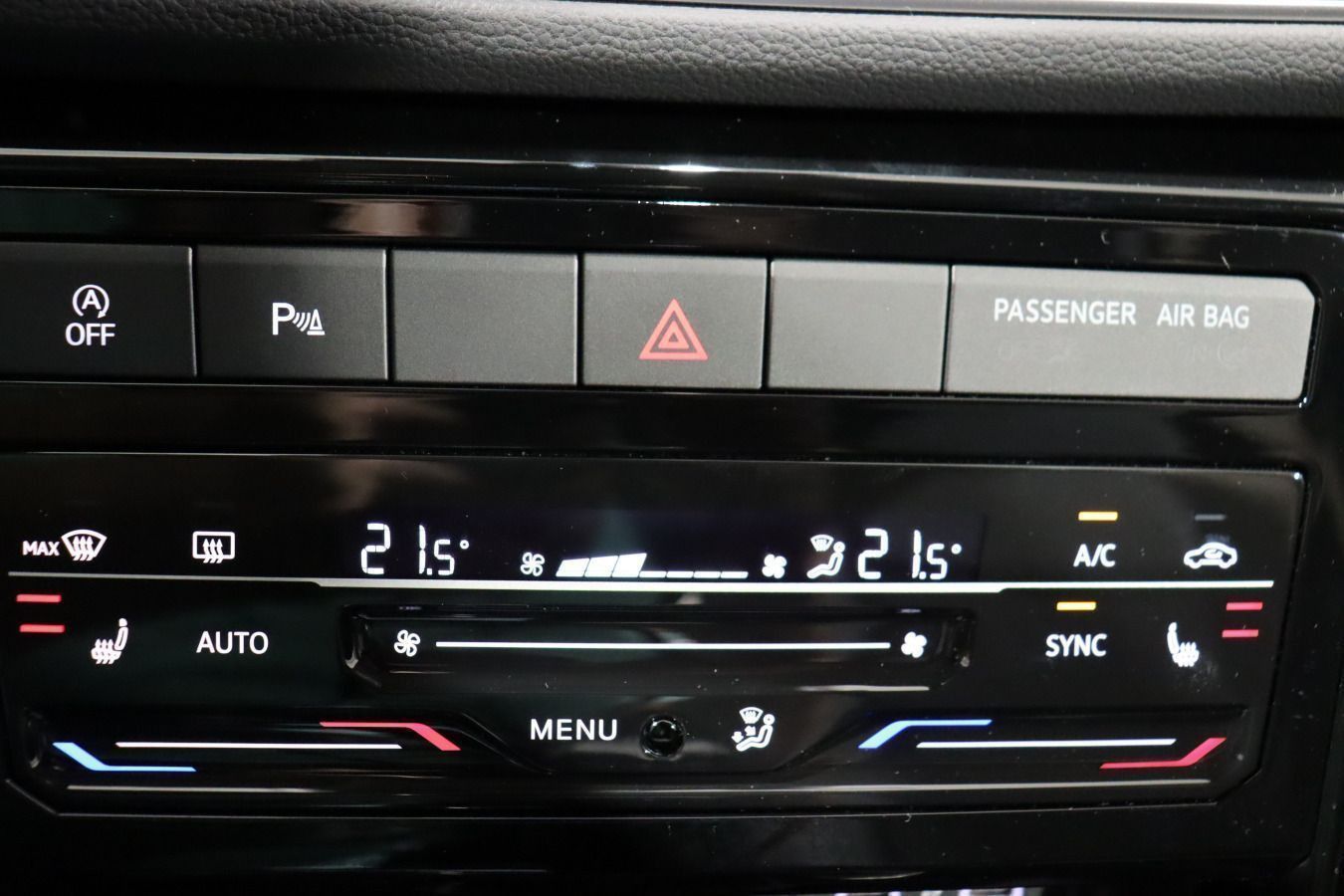 Volkswagen T-Cross - Bild 8