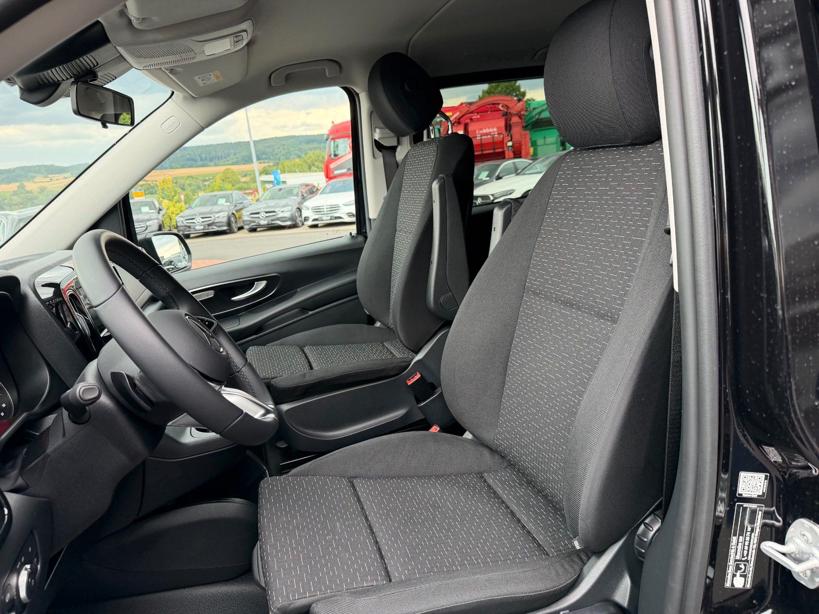 Fahrzeugabbildung Mercedes-Benz Vito 116 CDI 9G Tourer Pro AHK2,5to Kamera