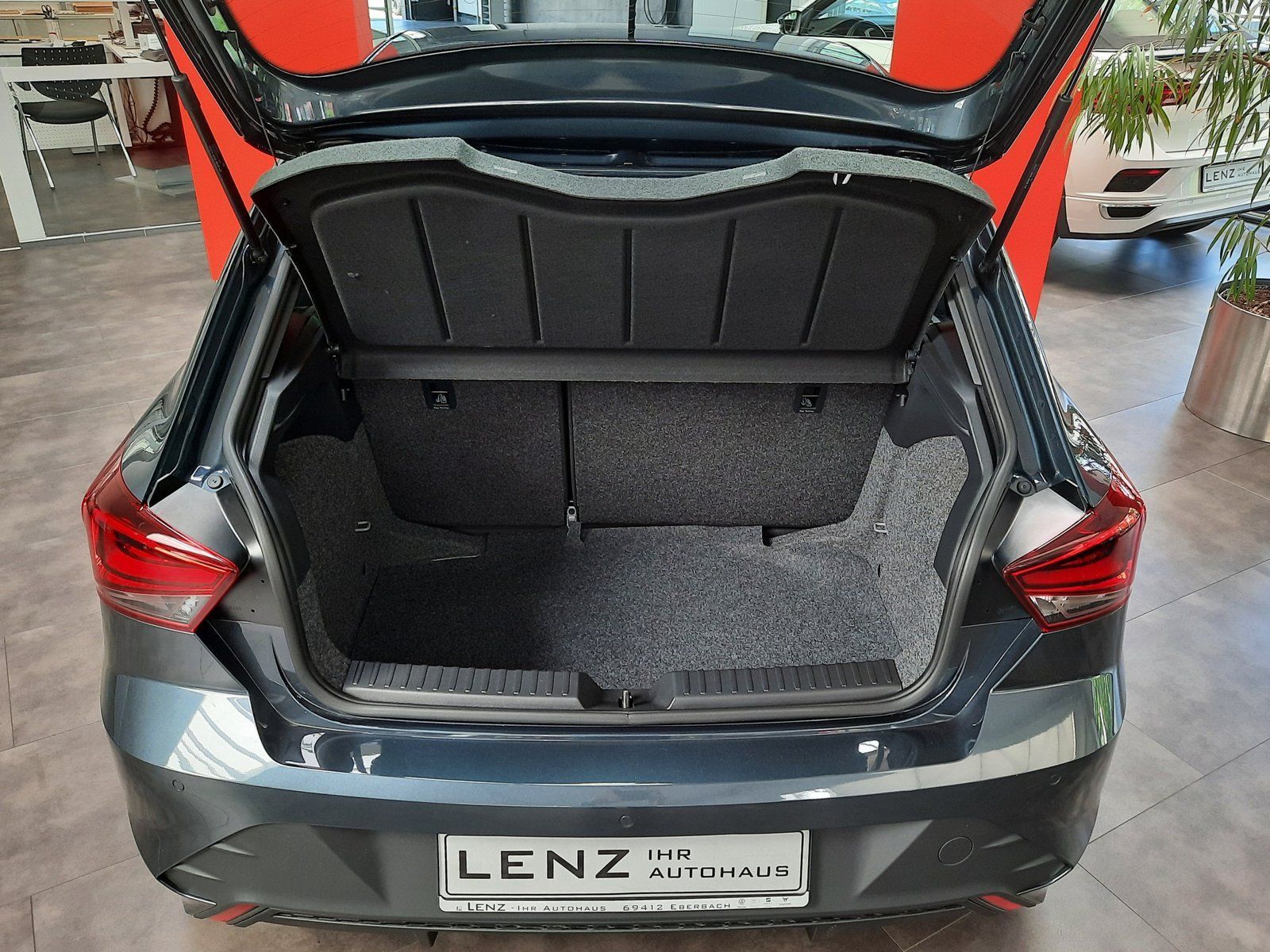 Fahrzeugabbildung SEAT Ibiza Facelift TSI Style *LED*Cam*Full-Link*PDC*