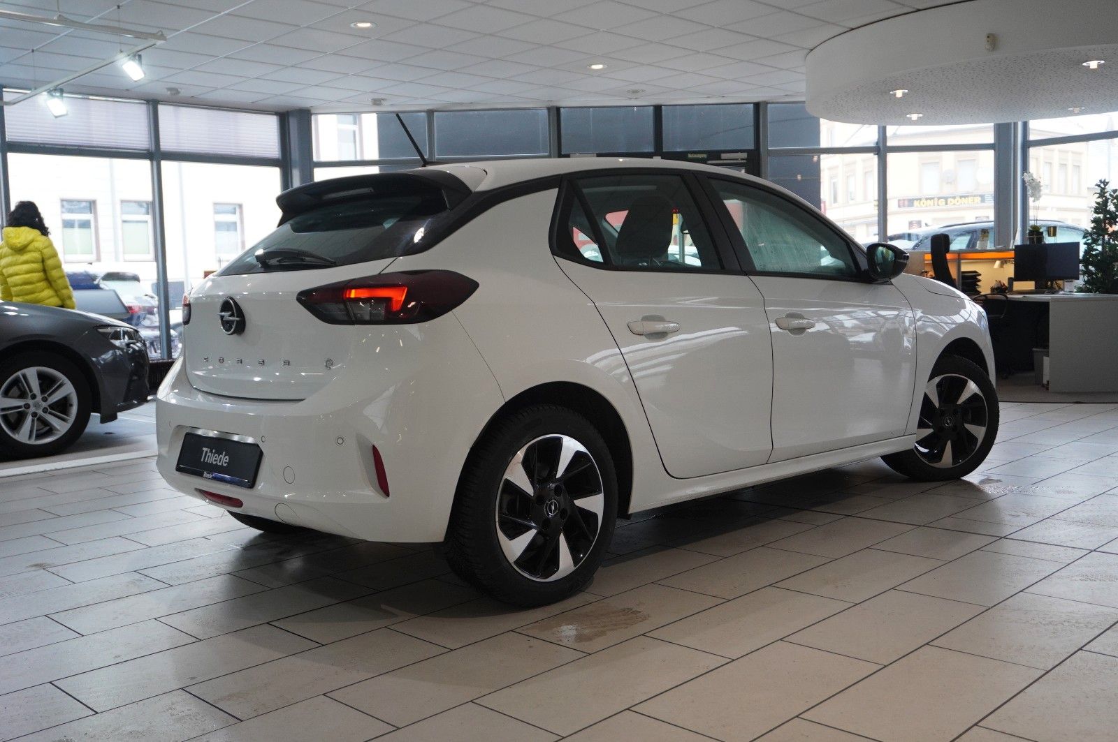 Fahrzeugabbildung Opel Corsa-e F FACELIFT 3-PHASIG NAVI/LED/DAB/11KW/SH