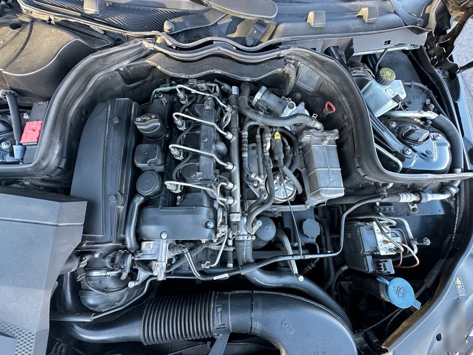 Mercedes-Benz C200 2009 — photo 12