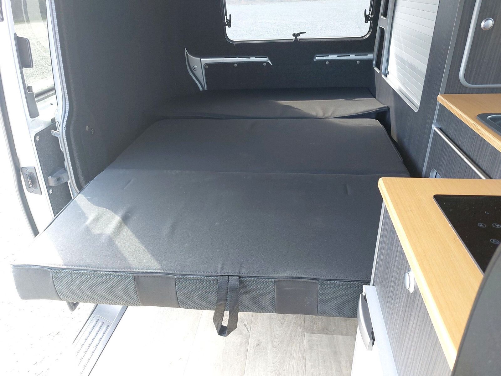 Fahrzeugabbildung Volkswagen Sonstige T6 ähnlich California  Camper