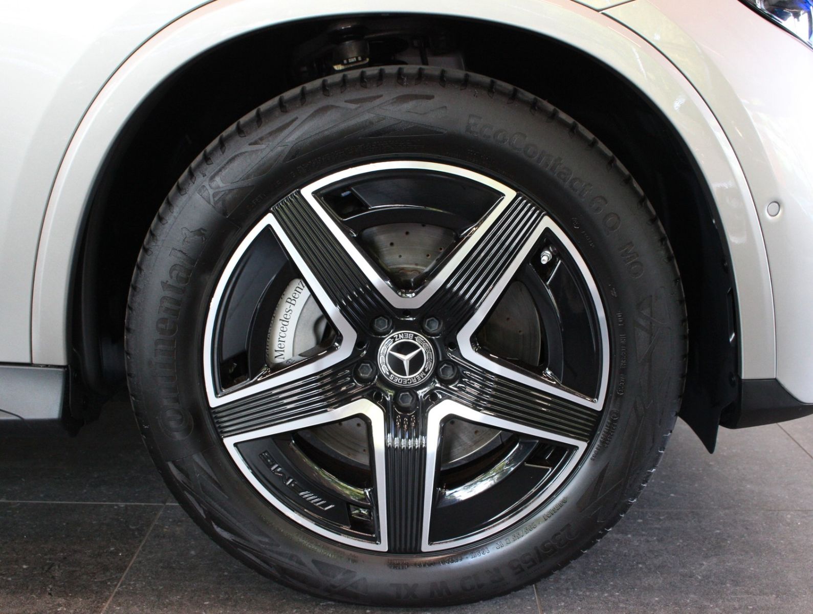 Fahrzeugabbildung Mercedes-Benz GLC 200 4Matic AMG Line*Pano*Burmester*Ambiente