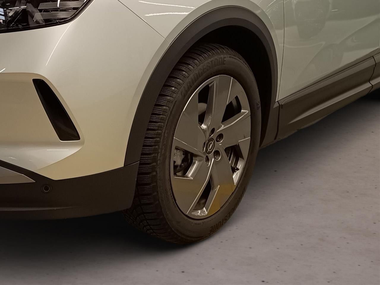 Fahrzeugabbildung Opel Grandland MildHybrid 107KW AT