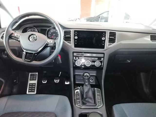 Fahrzeugabbildung Volkswagen Golf Sportsvan 1.5 TSI 96kW IQ.DRIVE