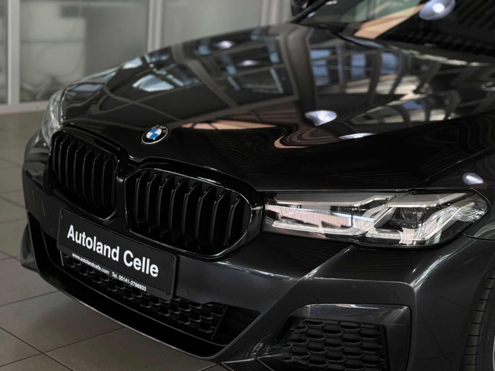 Fahrzeugabbildung BMW 520d M Sport Kamera DAB HiFi Alarm Individual