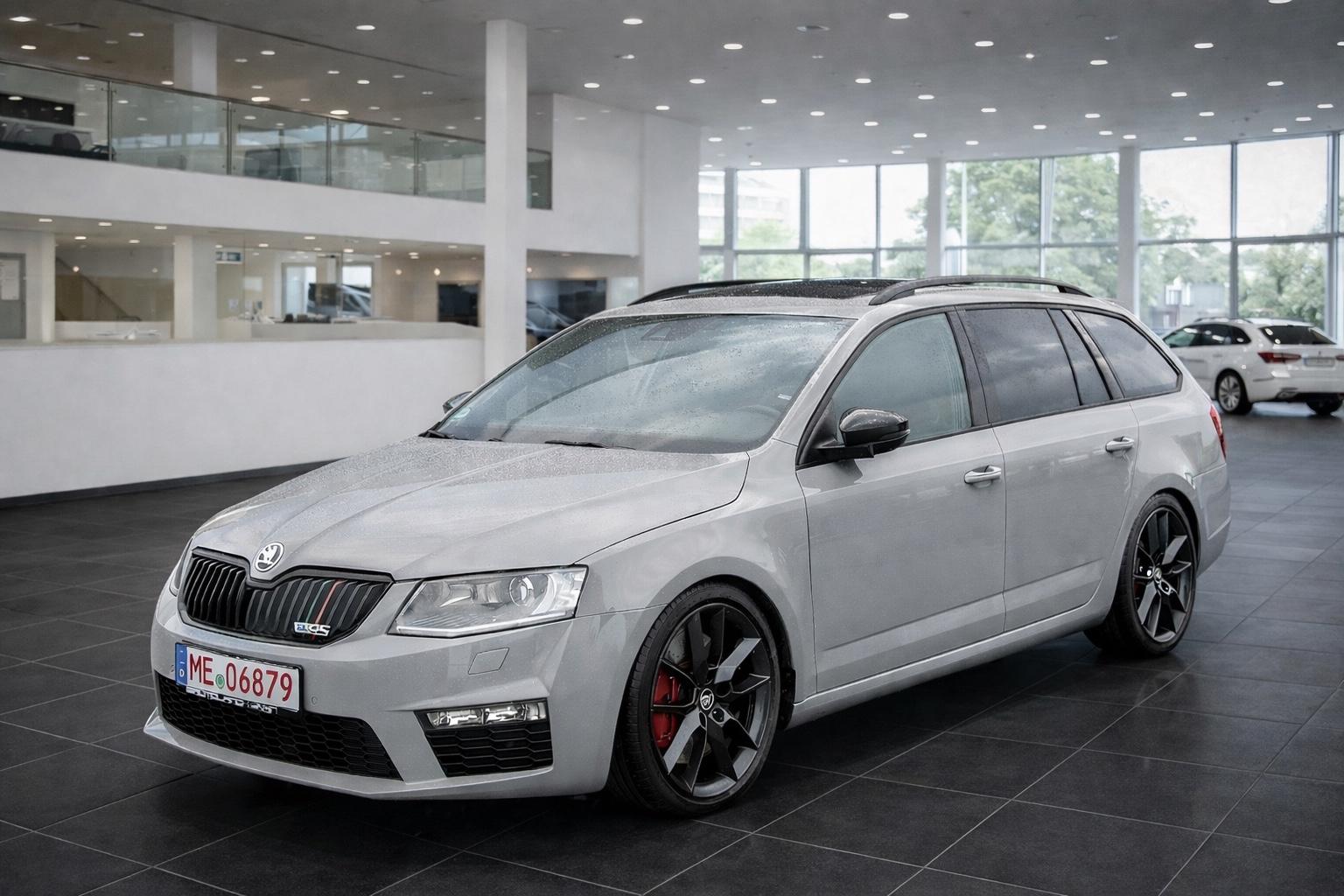 Skoda Octavia Combi RS*Pano*Leder*Bi-Xenon*Gewinde*AHK