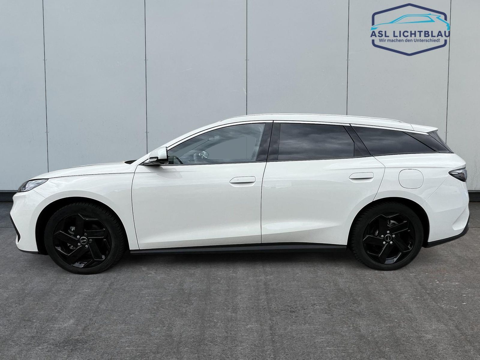 BYD SEAL 6