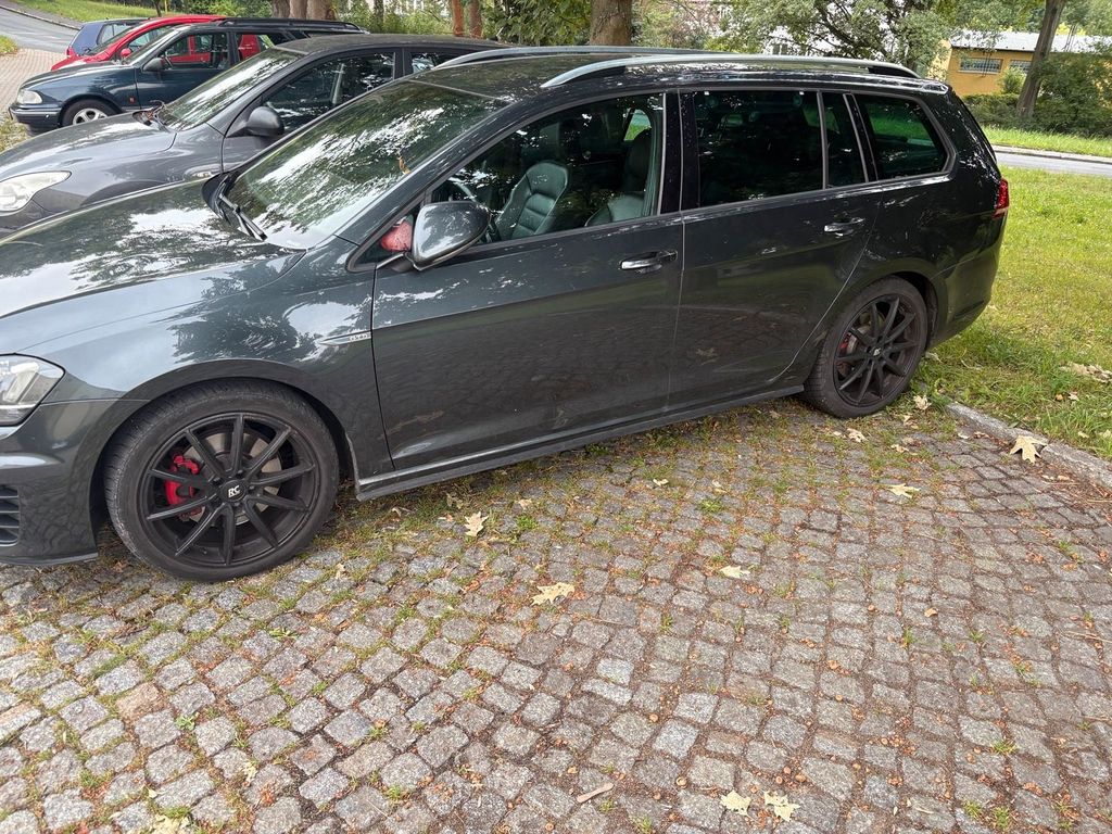 Image of Volkswagen Golf