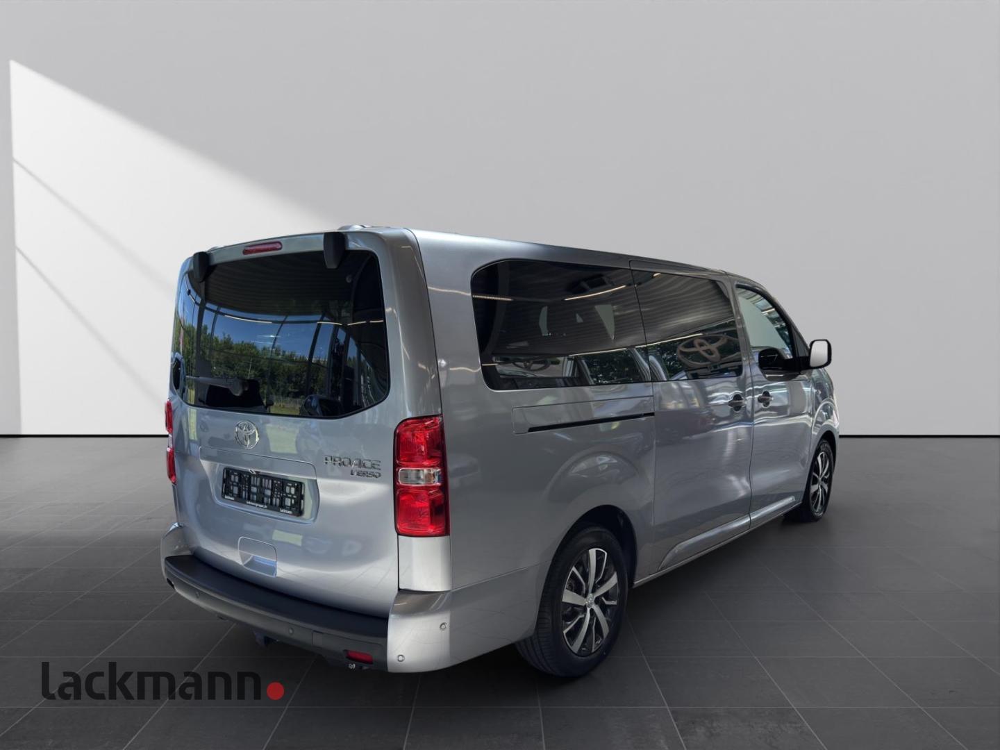 Toyota Proace Verso L2 Teamplayer AHK Navi