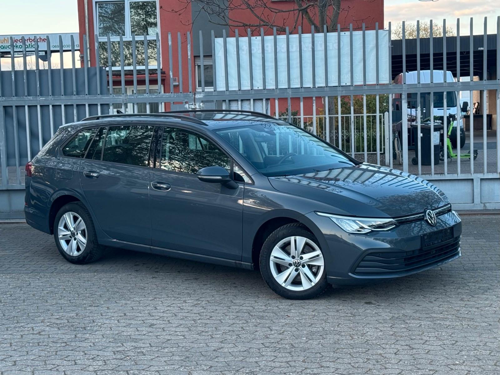 Volkswagen Golf VIII Variant Life