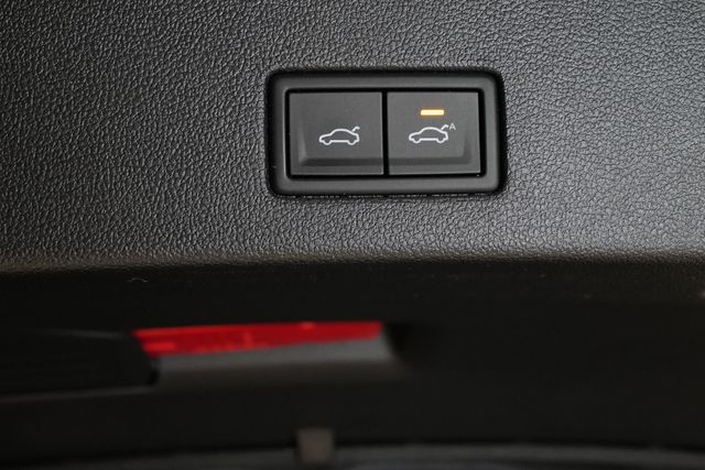 Volkswagen Touareg 3.0TDI R-Line Allradlenk AHK StdHz Keyle