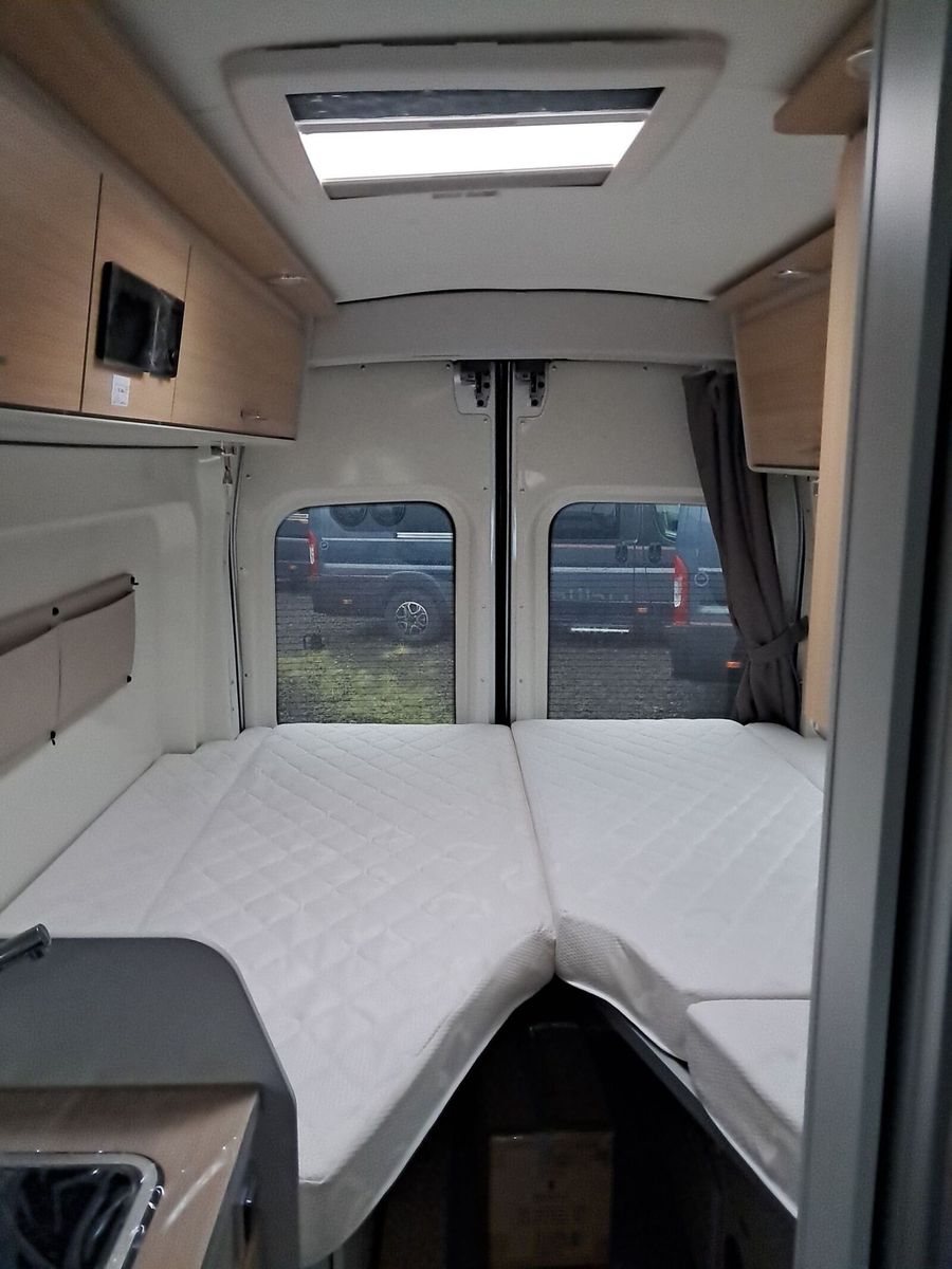 Fahrzeugabbildung Karmann Dexter 4x4 DE 570 AW Markise, Allrad, Alufelgen