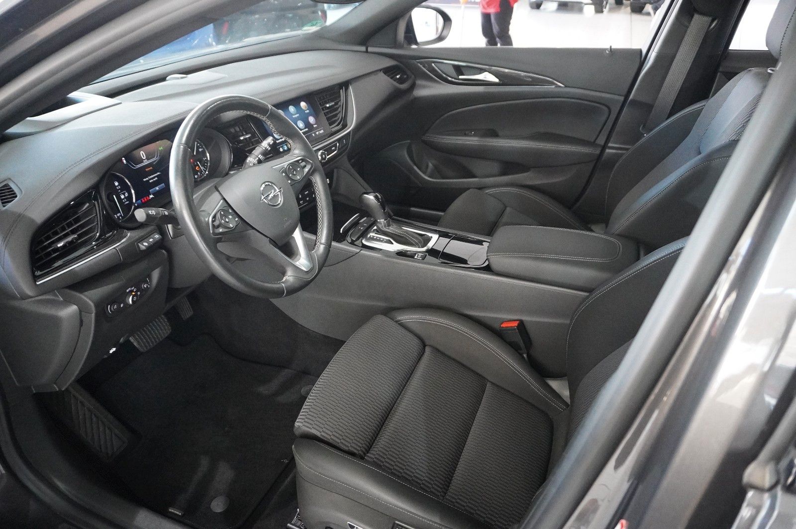 Fahrzeugabbildung Opel Insignia B ST 2.0D BUSINESS NAVI/LED/KAMERA/HUD