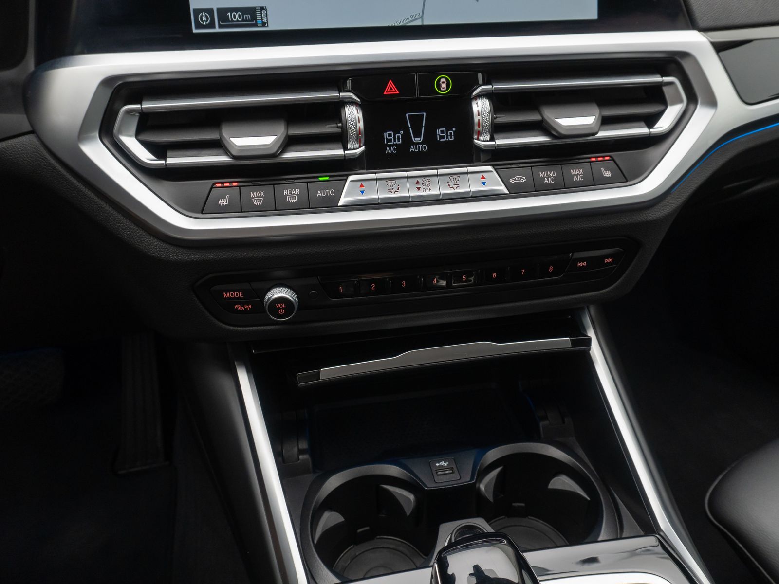 Fahrzeugabbildung BMW 320e Sport Line DAB CockPitPr Lenkrhzg AHK Alarm