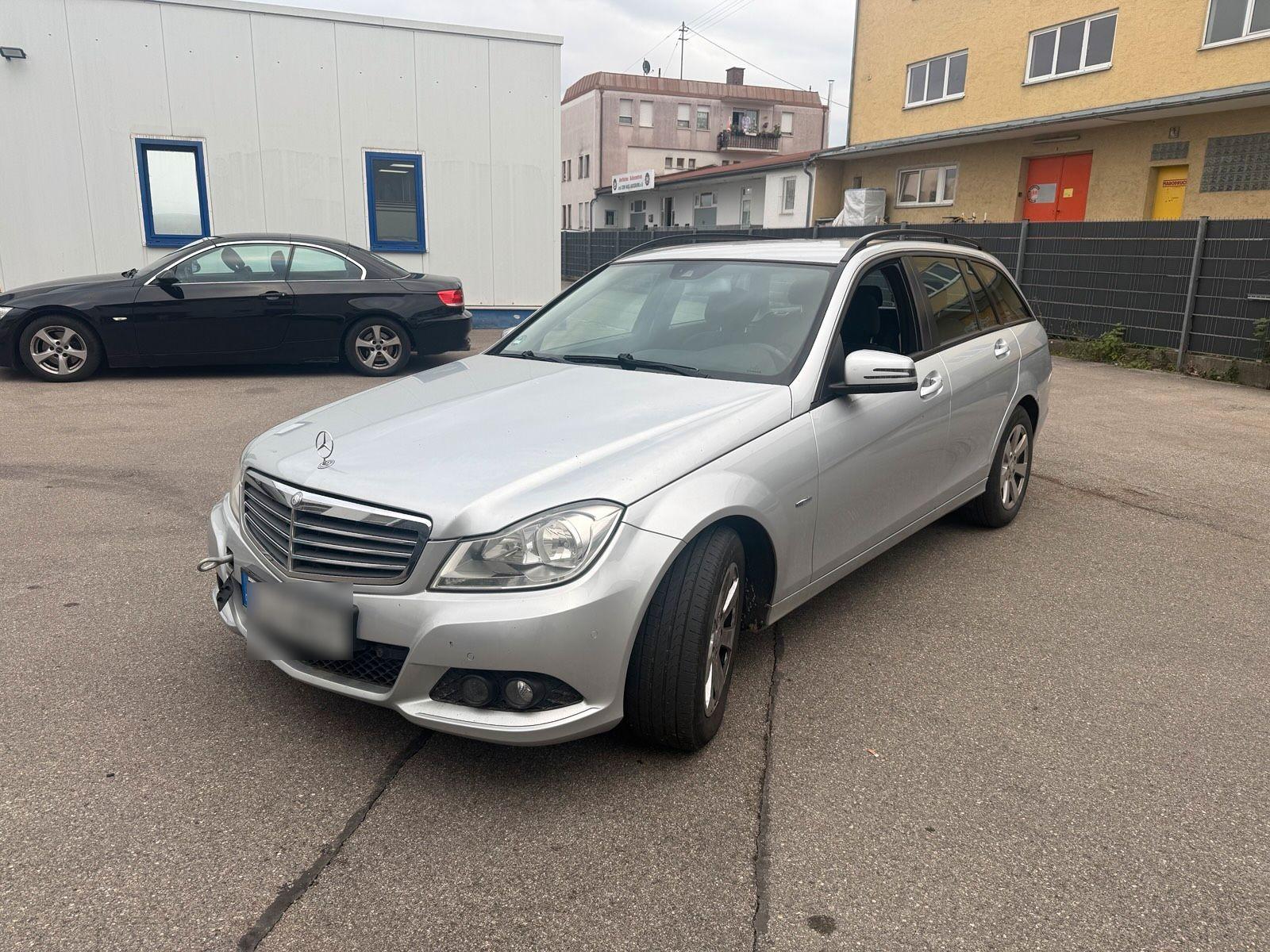 Mercedes-Benz C 220