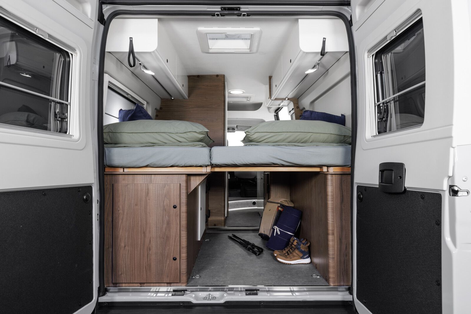 Fahrzeugabbildung CORIGON CV 60 S Solar Markise Travel+ Pack by Hymer