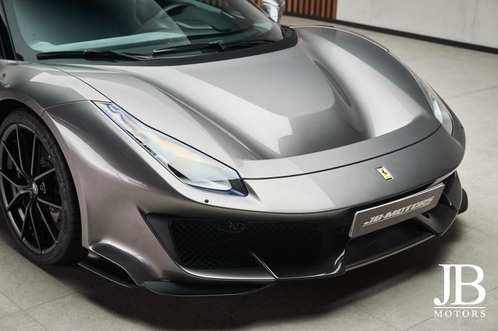 Ferrari 488 Pista