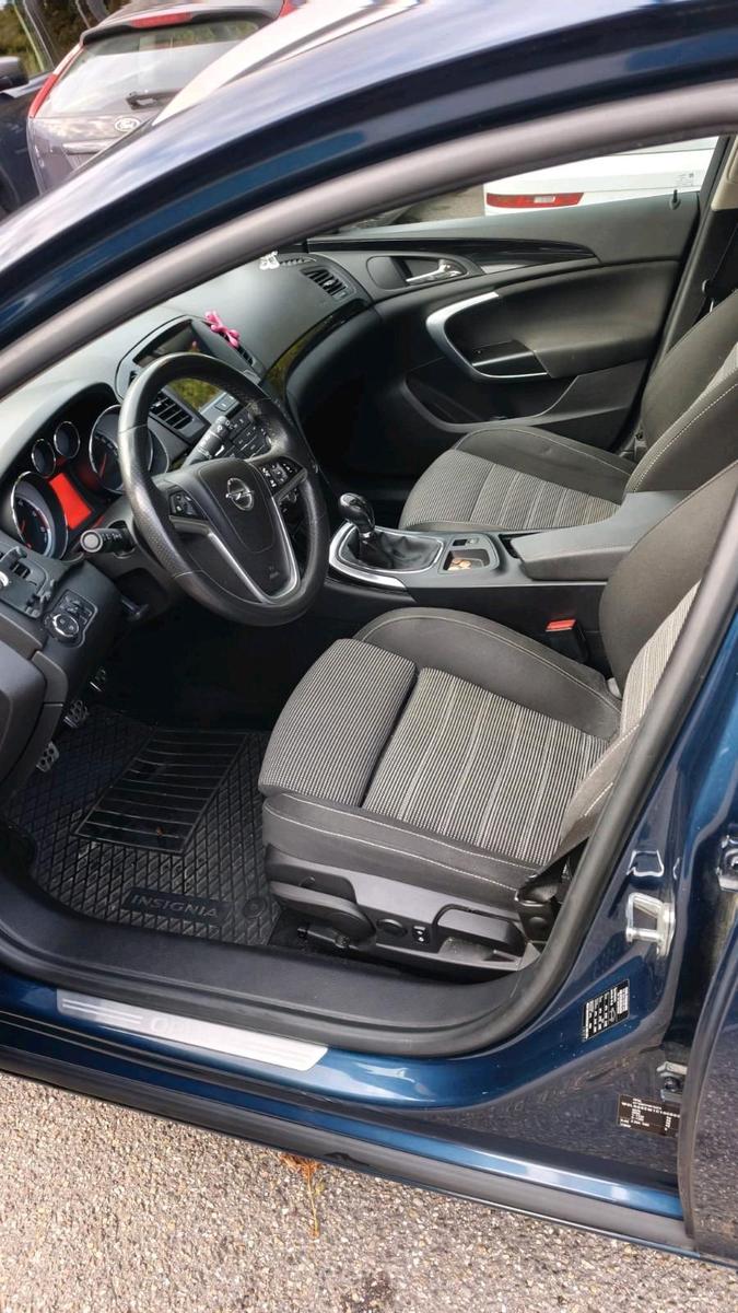 Opel Insignia 2011 — photo 8