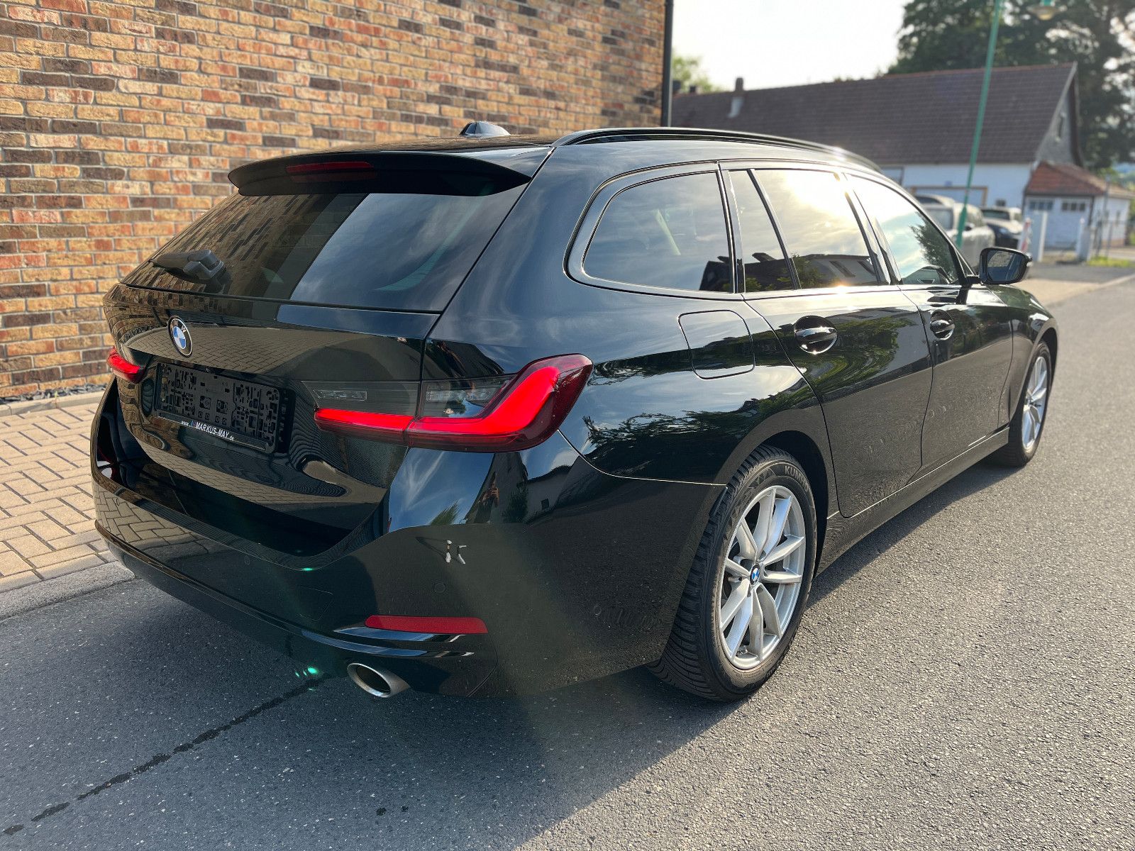 BMW 318i Tour LED Navi HiFi Sportlenkrad Shz Shadow foto 6