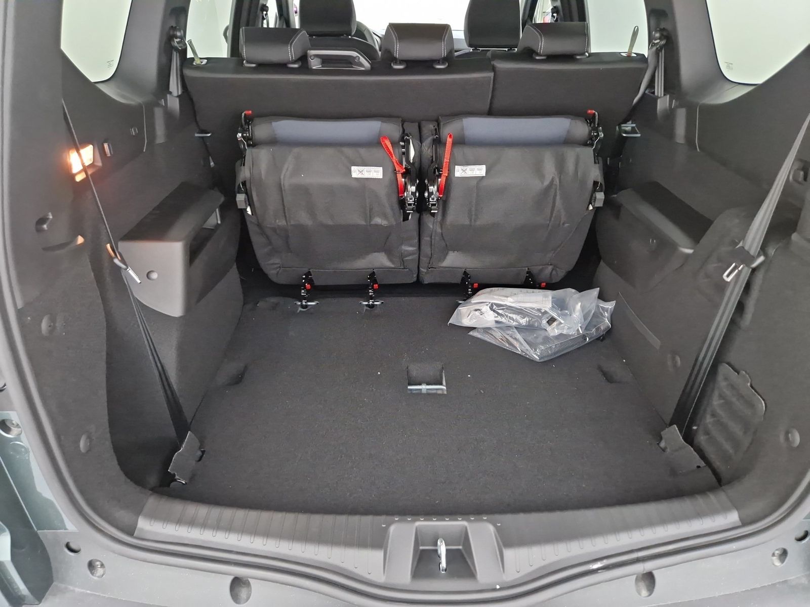 DACIA Jogger Journey Hybrid 155 7-Sitzer – Bild 10