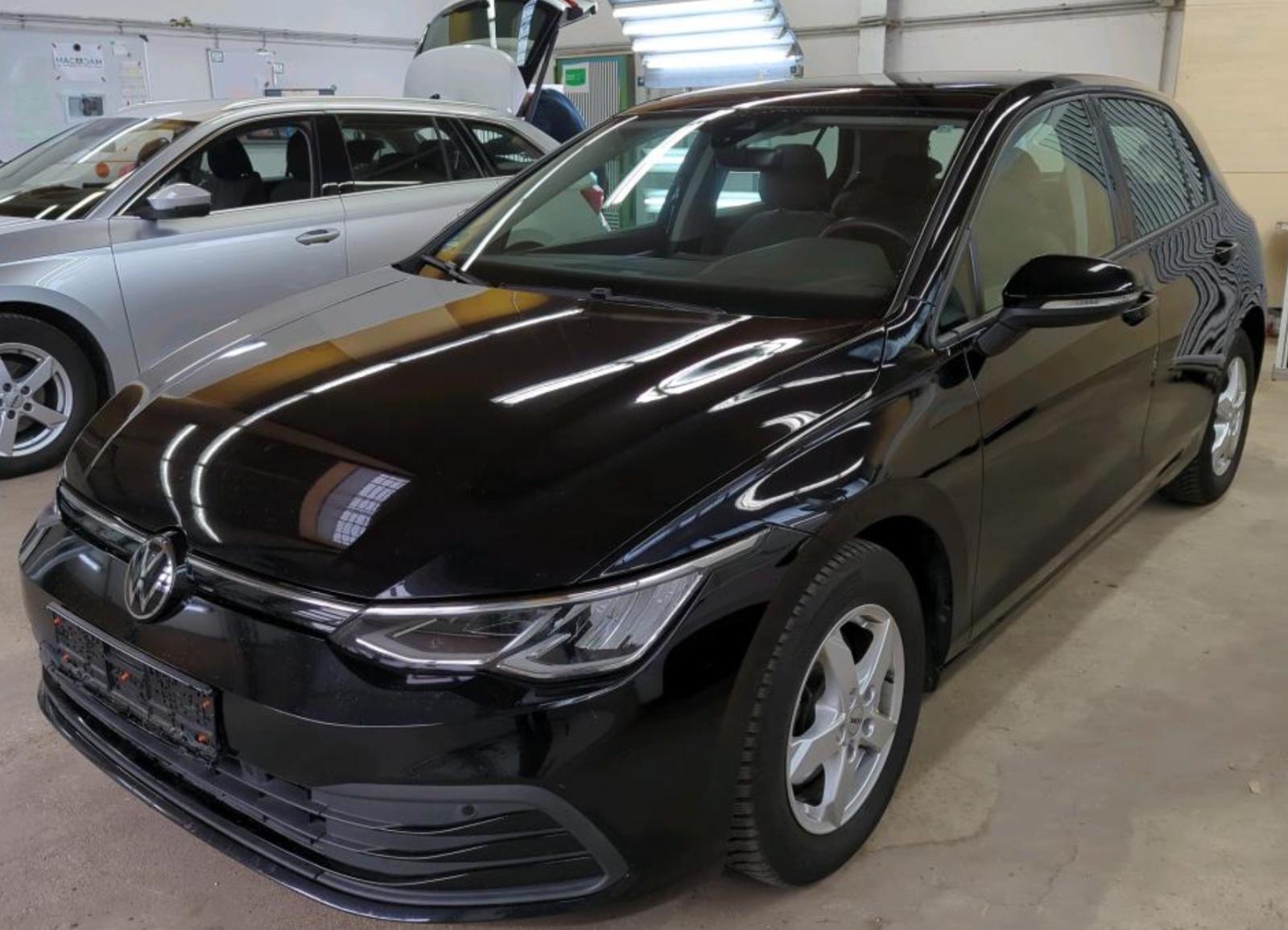 Volkswagen Golf VIII Lim. Life eTSI Aut/Nav/LED/Pano/13000n