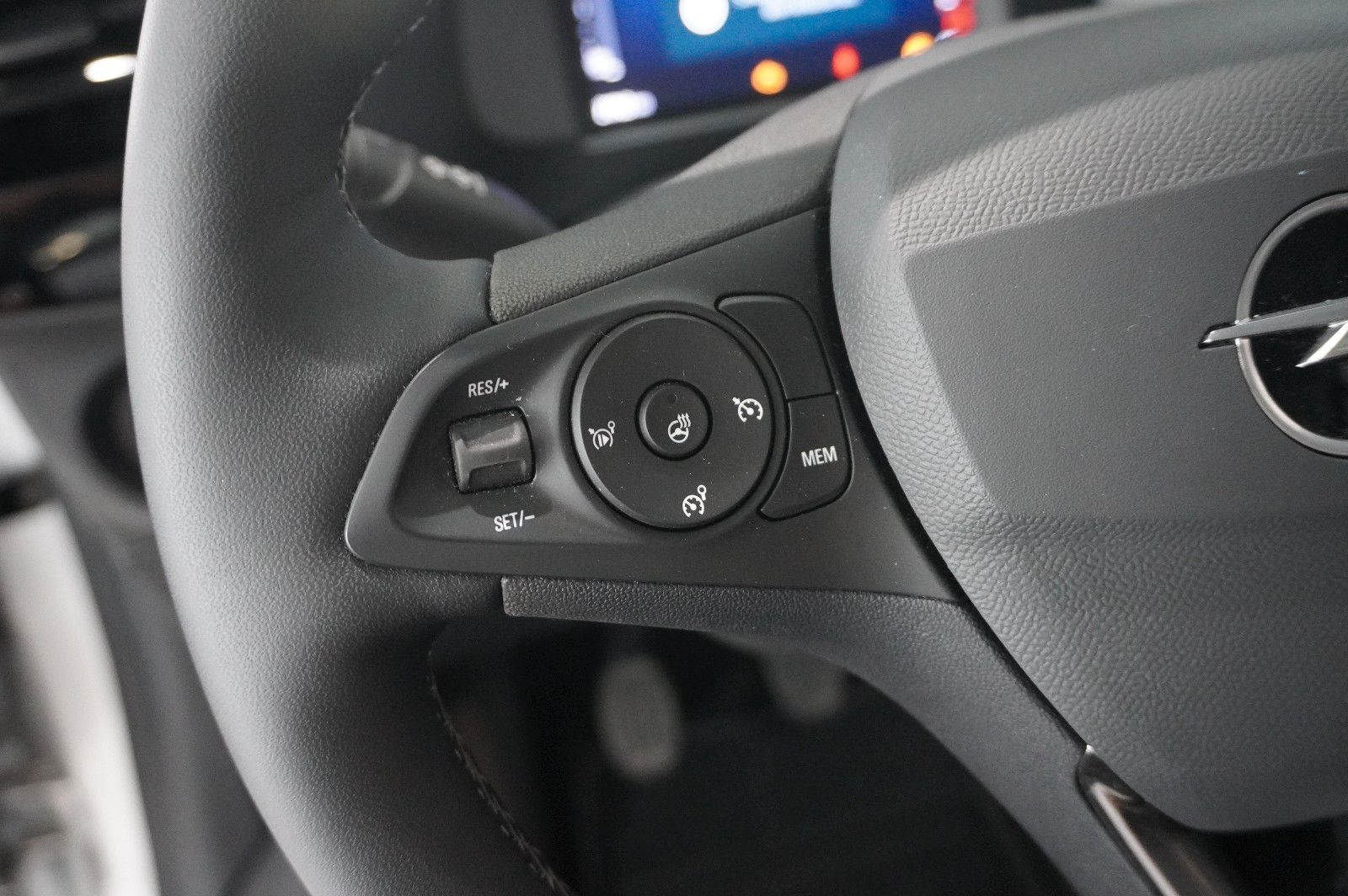 Fahrzeugabbildung Opel Corsa F 1.2 FACELIFT NAVI/LED/KAMERA/VIRTU./DAB+