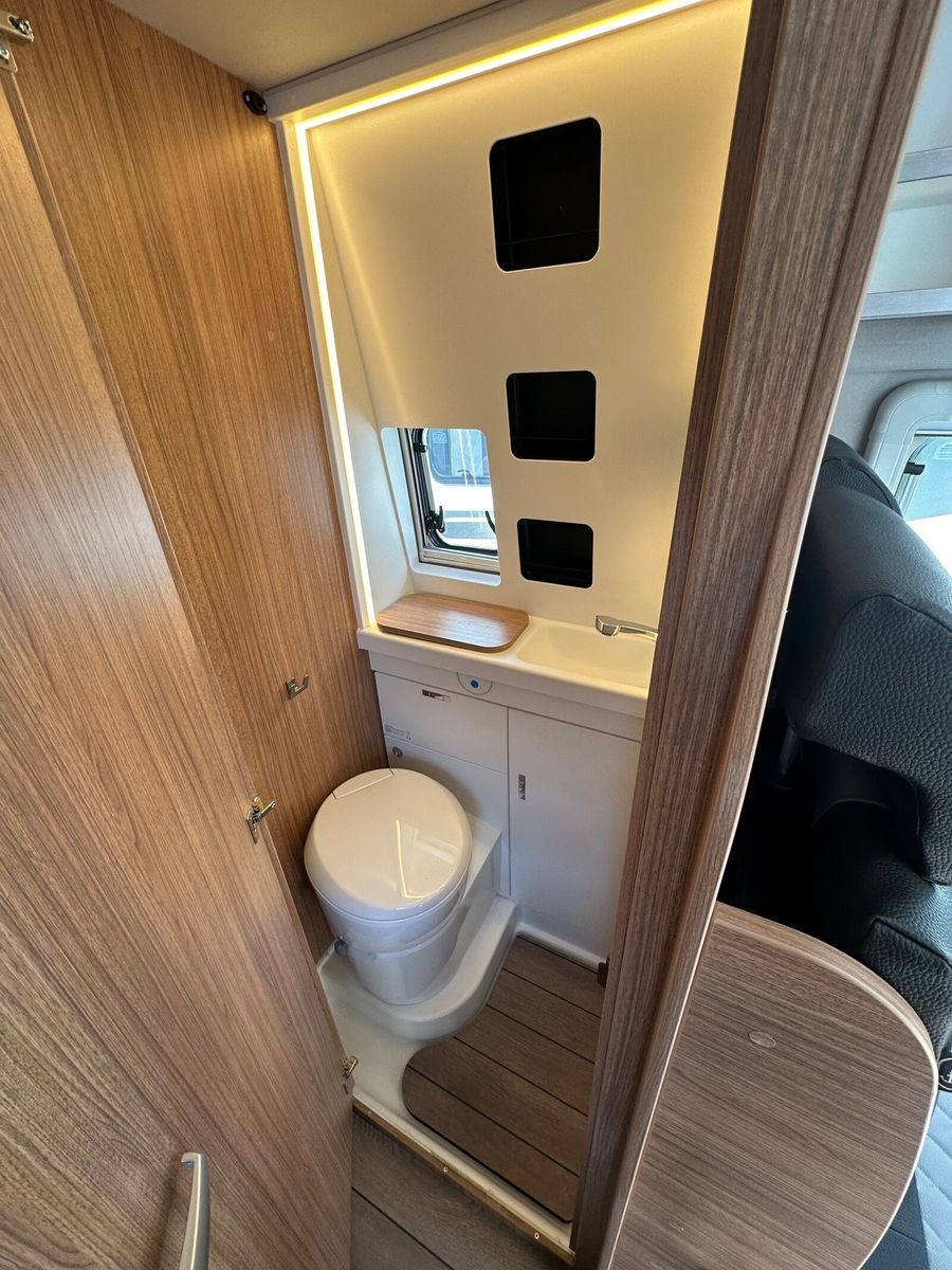 Fahrzeugabbildung Weinsberg CaraBus EDITION FIRE 630 ME Panoramafenster