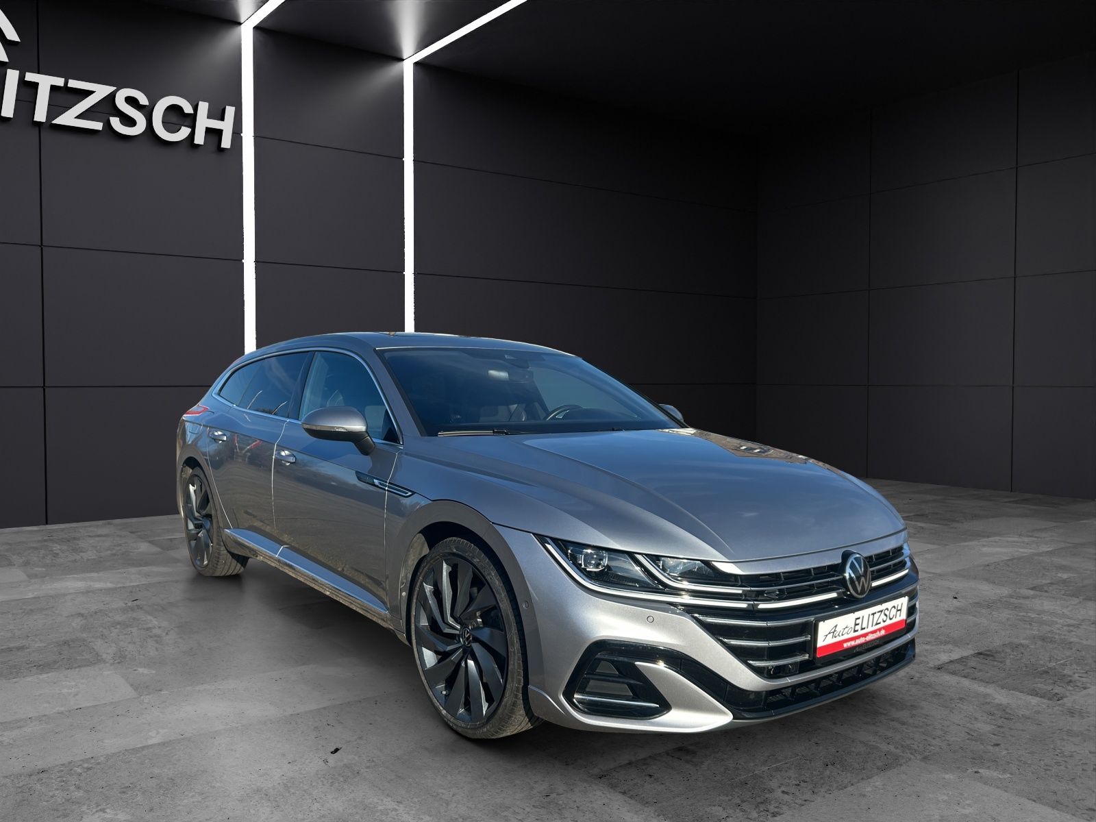 Fahrzeugabbildung Volkswagen Arteon SB R-Line 4M TSI DSG IQ.Light ACC AHK STH