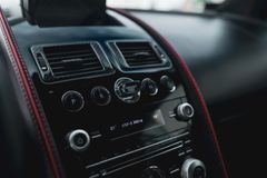 Fahrzeugabbildung Aston Martin DBS 6.0 Touchtronic *Carbon / Unikat*