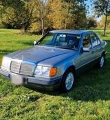 Mercedes-Benz Mercedes W124 E200 Oldtimer - gebrauchte Mercedes-Benz E 200 aus dem Jahr 1992